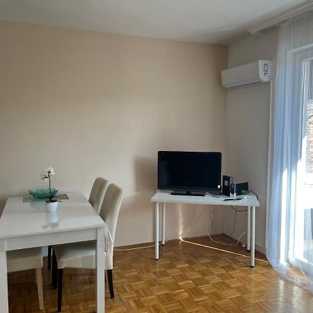 Centrum Szeged Apartman Luaran gambar