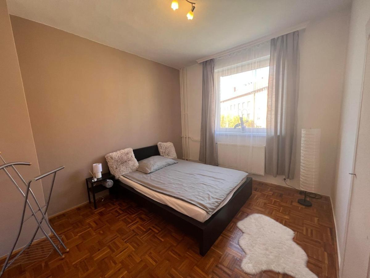 Centrum Szeged Apartman Luaran gambar