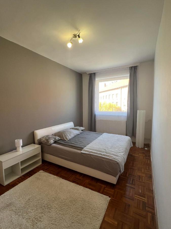 Centrum Szeged Apartman Luaran gambar