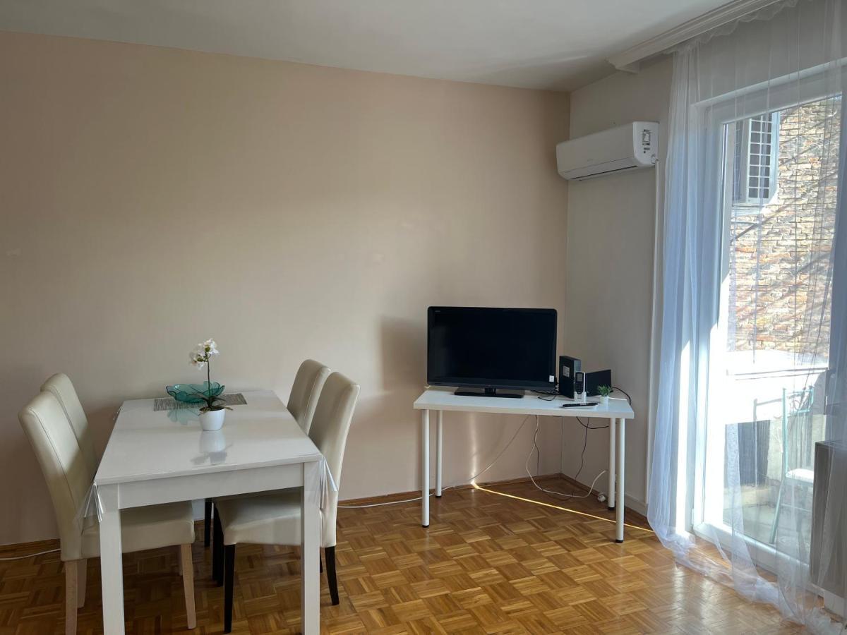 Centrum Szeged Apartman Luaran gambar