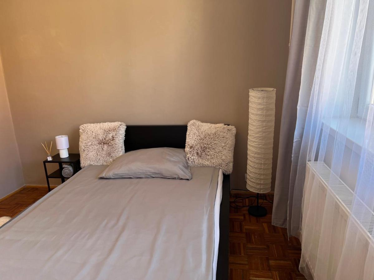Centrum Szeged Apartman Luaran gambar